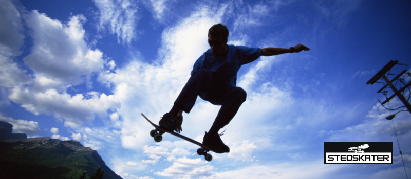 Why do my feet hurt when I skateboard? (Reasons + Preventions)